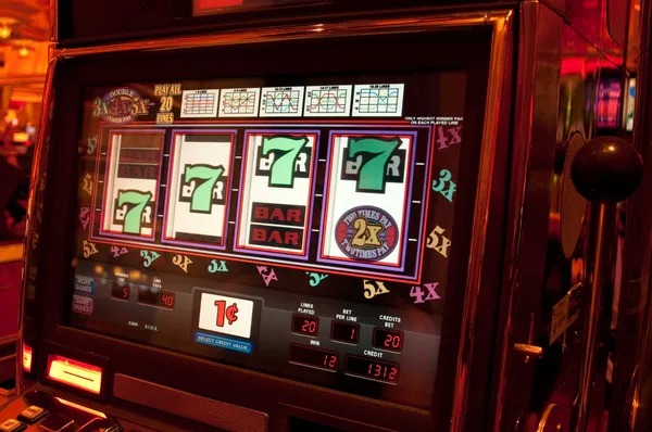 Betting chip denominations displayed in 777hoki interface